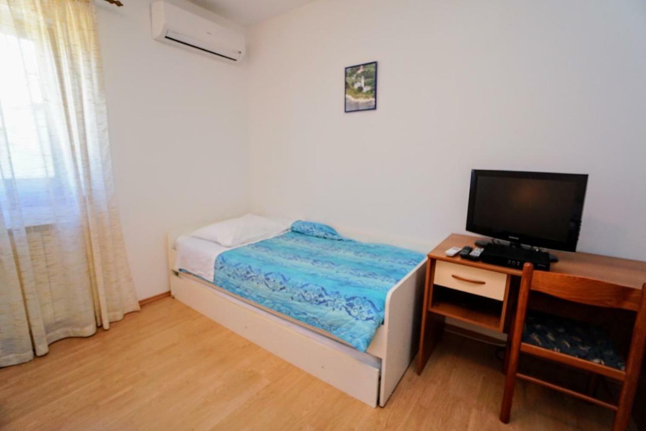 Apartment Daniela Савудрія Екстер'єр фото
