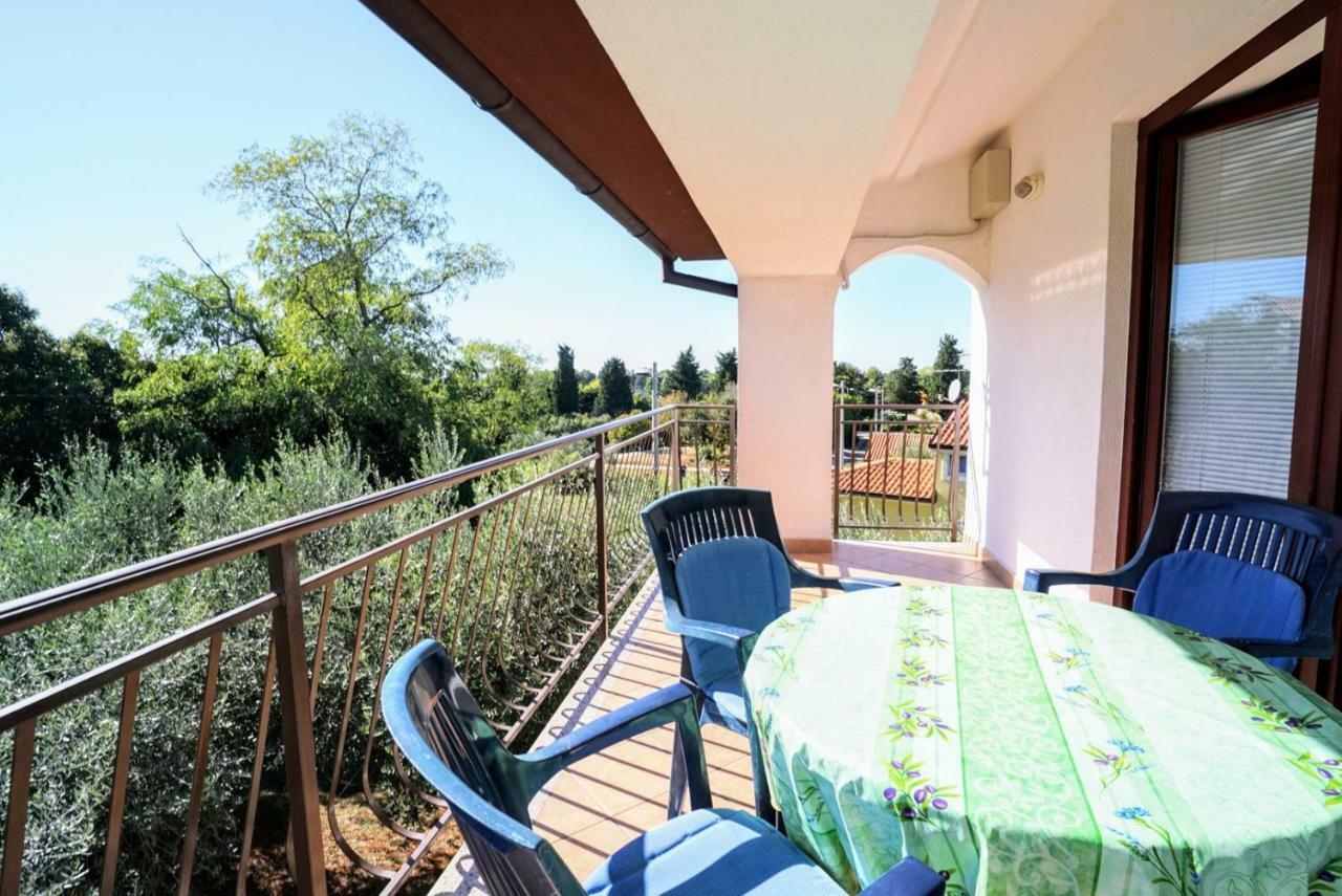 Apartment Daniela Савудрія Екстер'єр фото