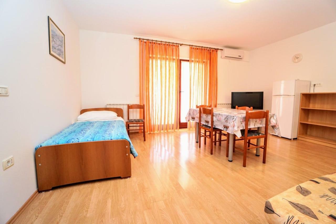 Apartment Daniela Савудрія Екстер'єр фото
