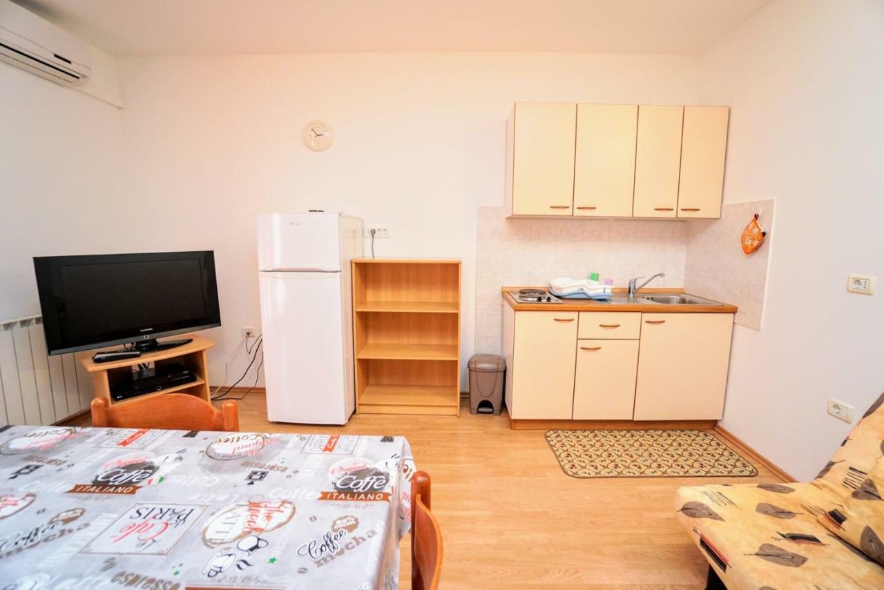 Apartment Daniela Савудрія Екстер'єр фото